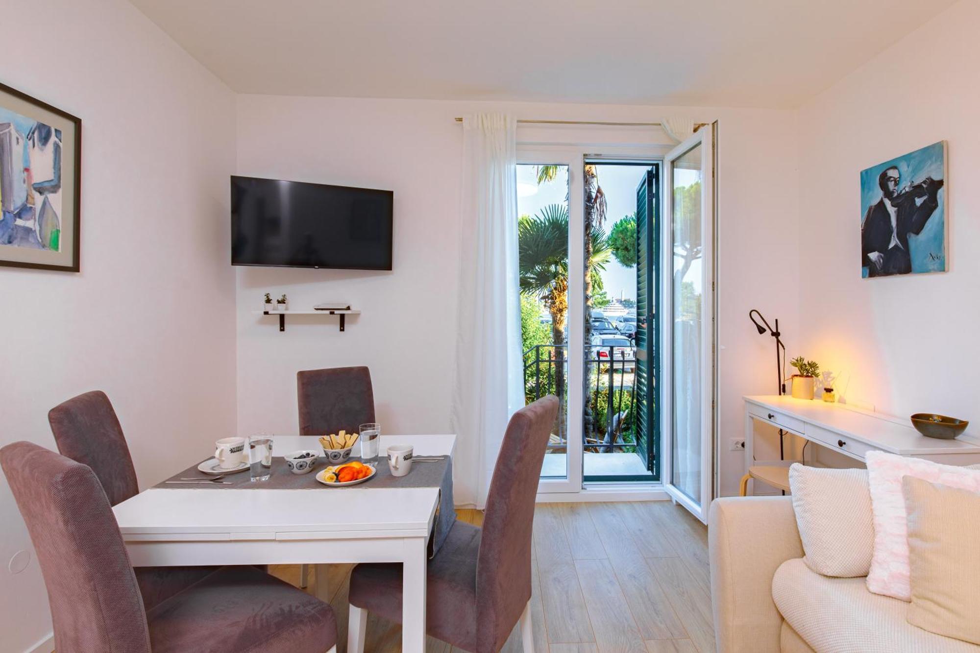 Santa Fuma Apartment Ровинь Экстерьер фото